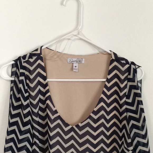 Speechless Chevron Slit Arm Shift Dress Size M - Picture 5 of 5